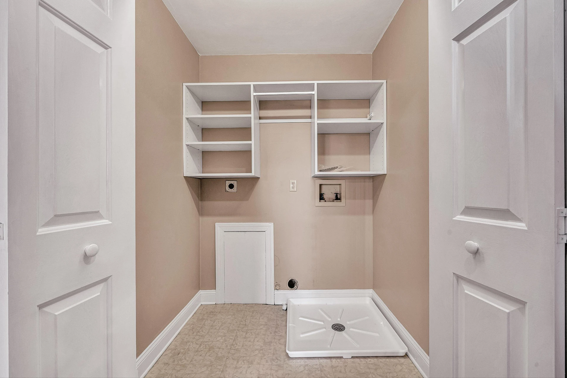 8317 Cardington DR - Photo 26