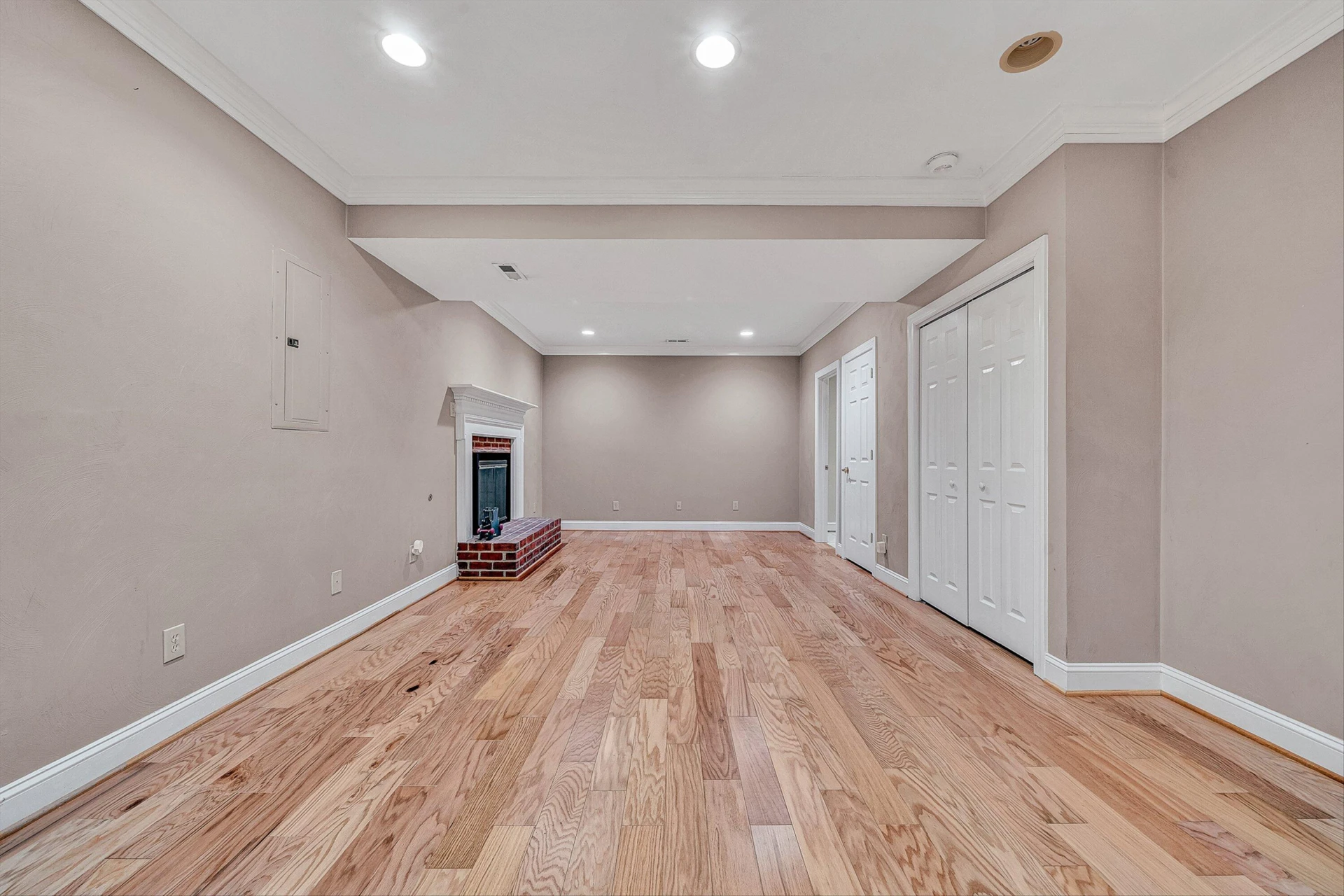 8317 Cardington DR - Photo 33
