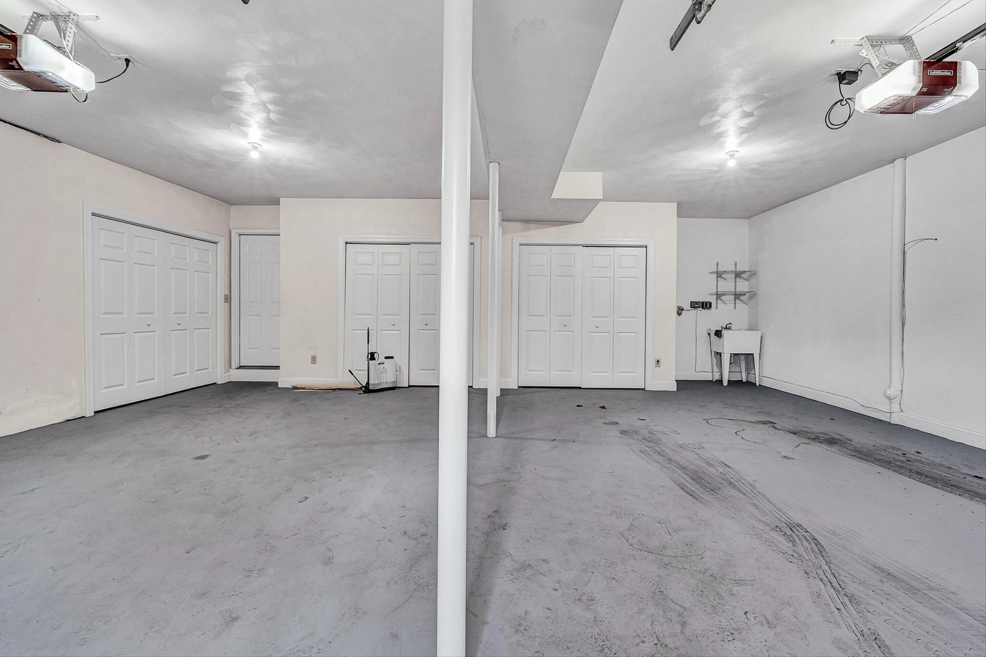 8317 Cardington DR - Photo 37