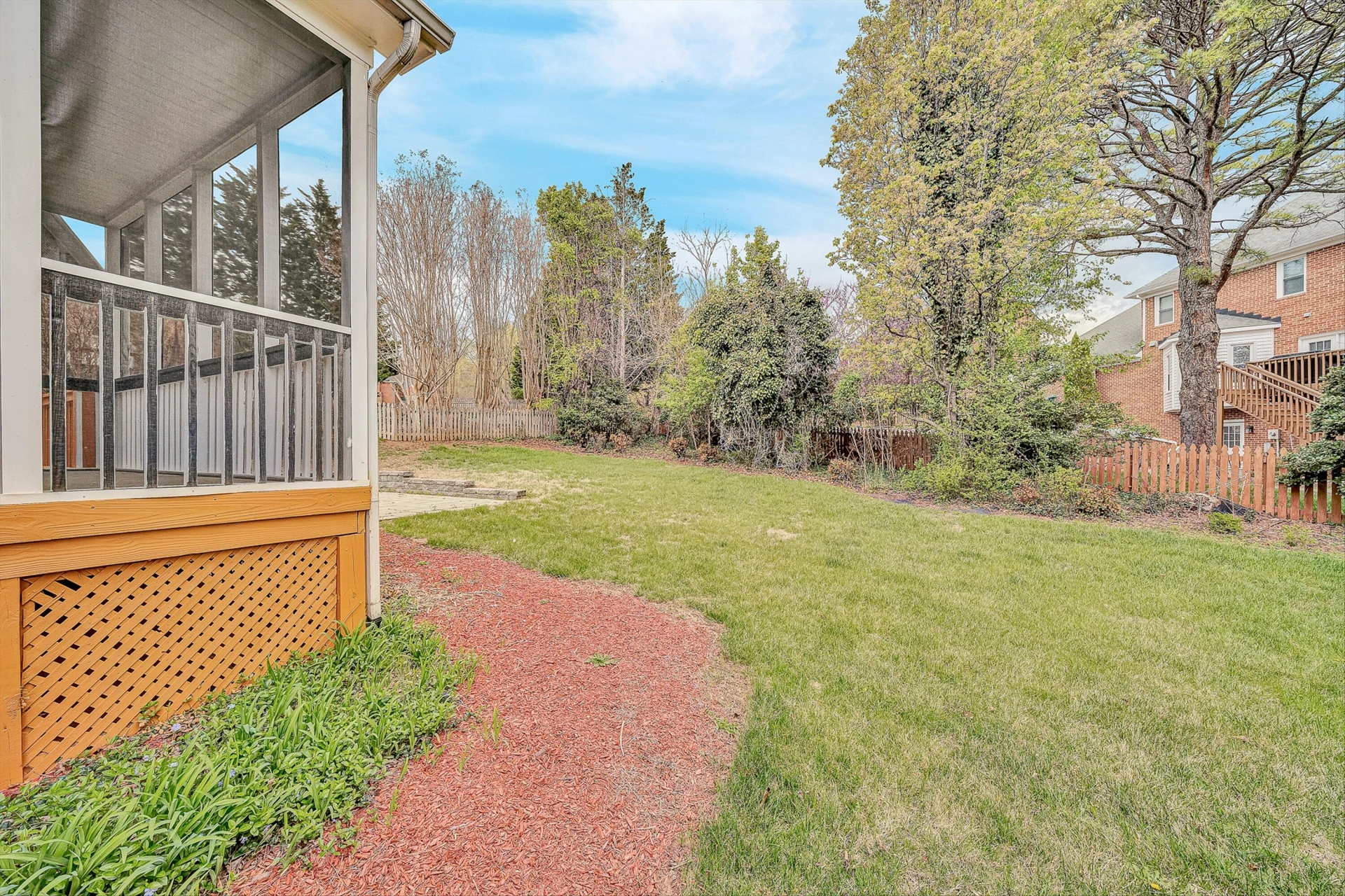 8317 Cardington DR - Photo 44