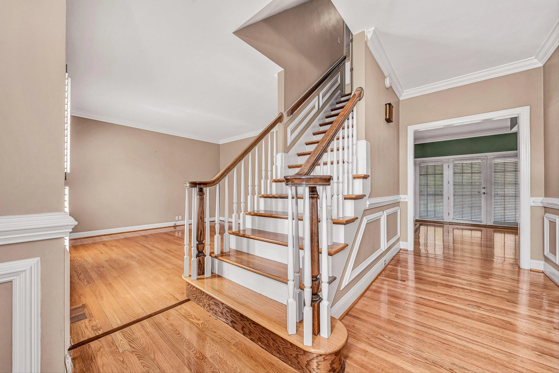 8317 Cardington DR - Photo 7