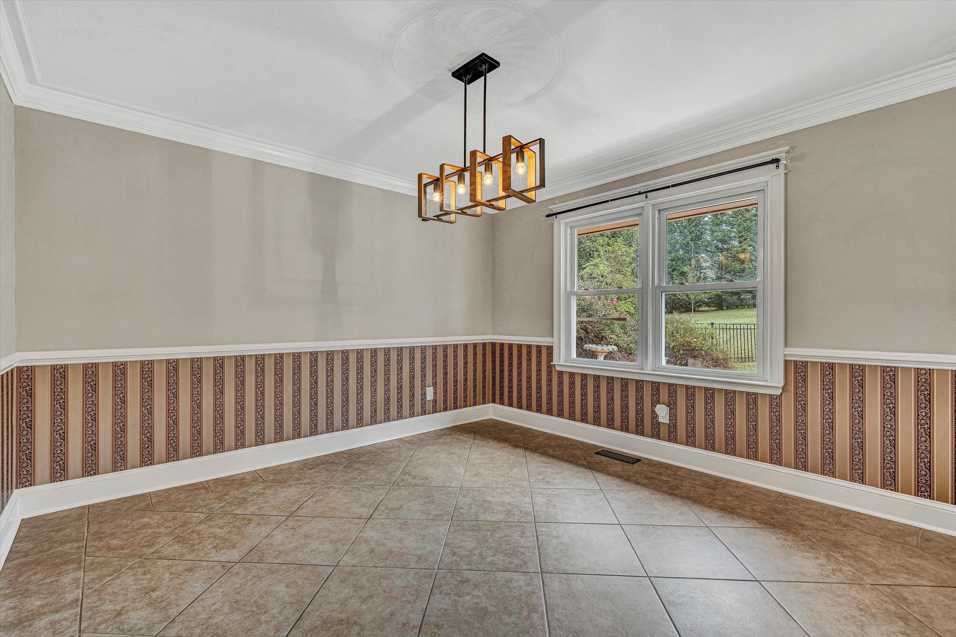 83 Springview CT - Photo 14