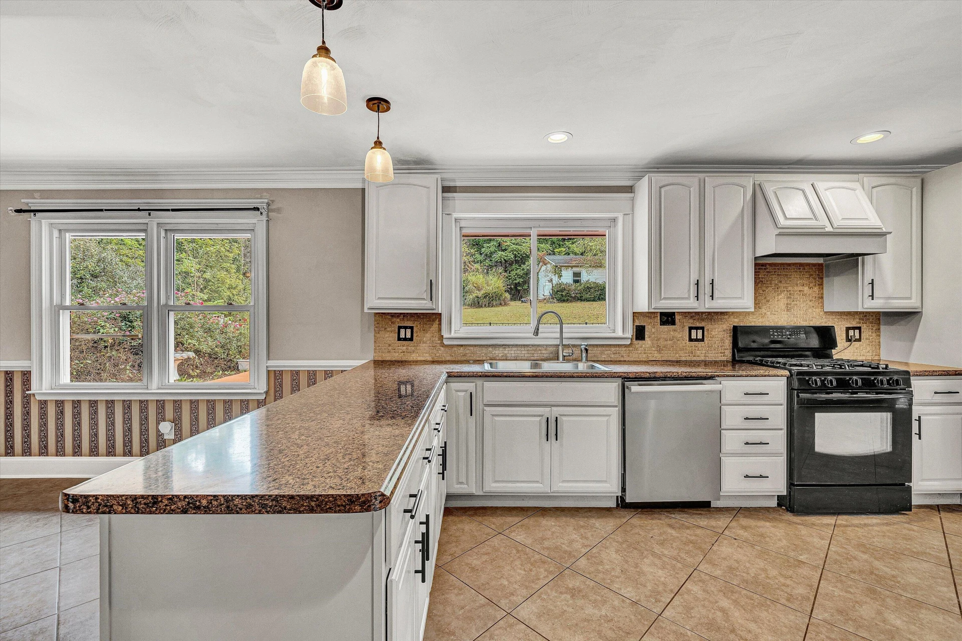 83 Springview CT - Photo 16