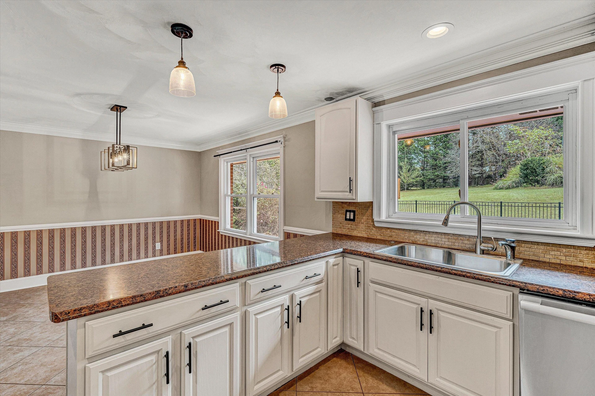 83 Springview CT - Photo 17