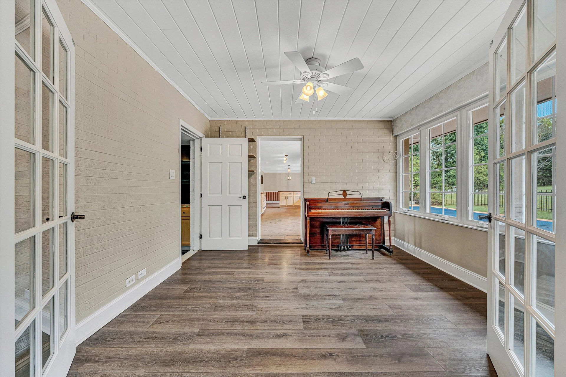 83 Springview CT - Photo 28