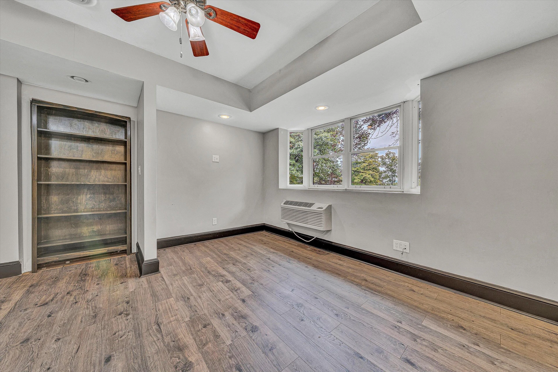 83 Springview CT - Photo 32