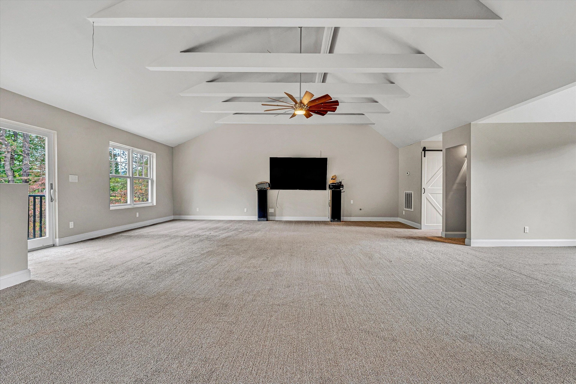 83 Springview CT - Photo 36