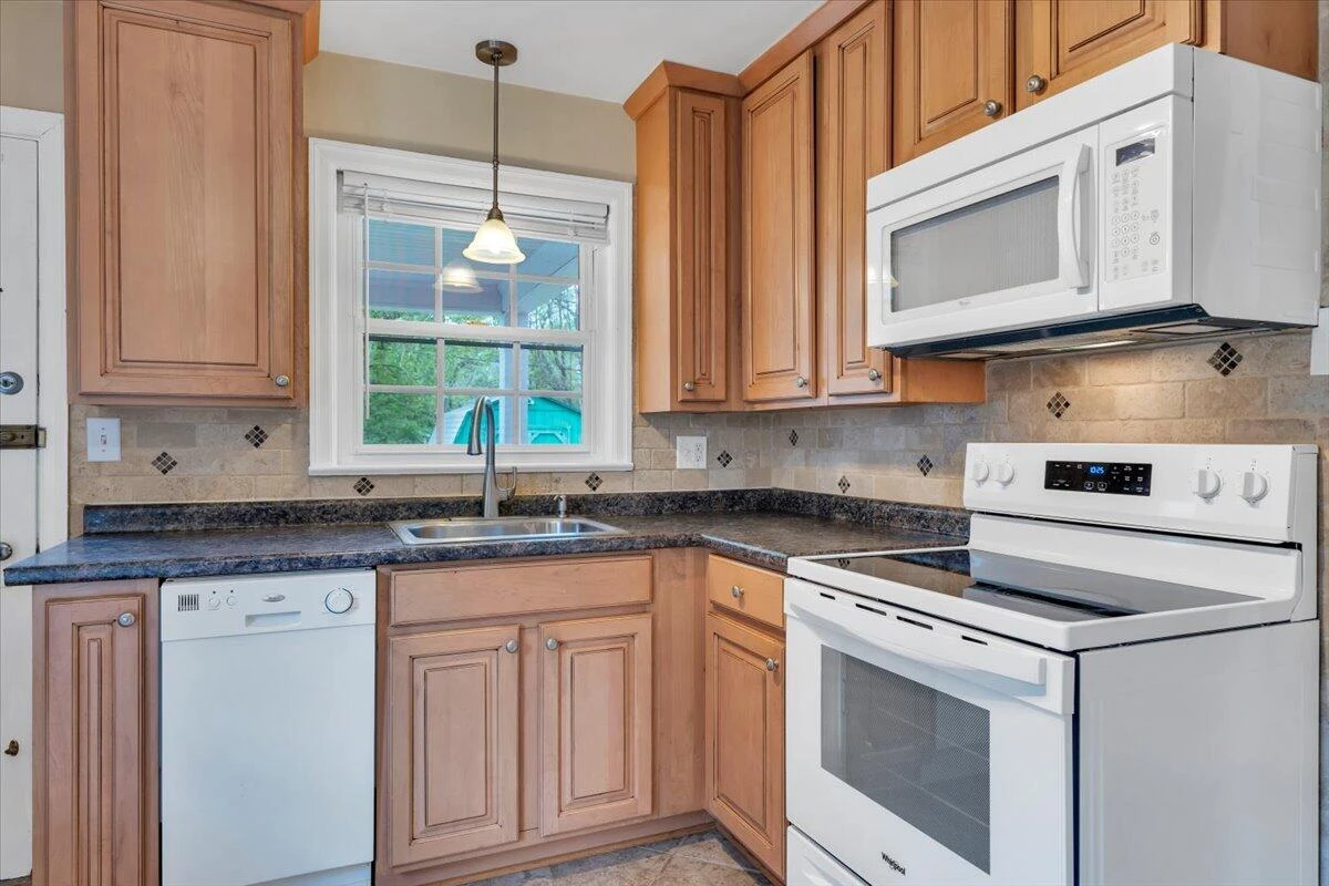2316 Fairway DR - Photo 22