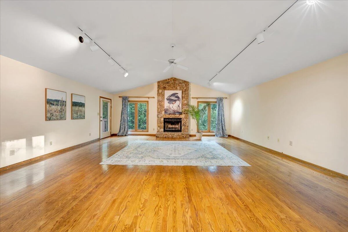 2606 Oak Hill LN - Photo 13