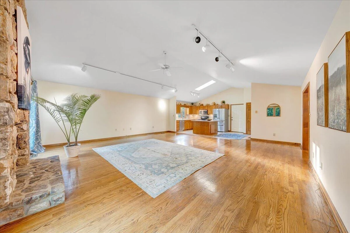 2606 Oak Hill LN - Photo 15