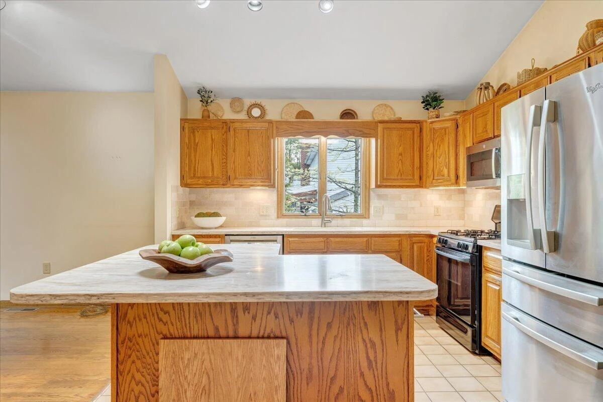 2606 Oak Hill LN - Photo 18