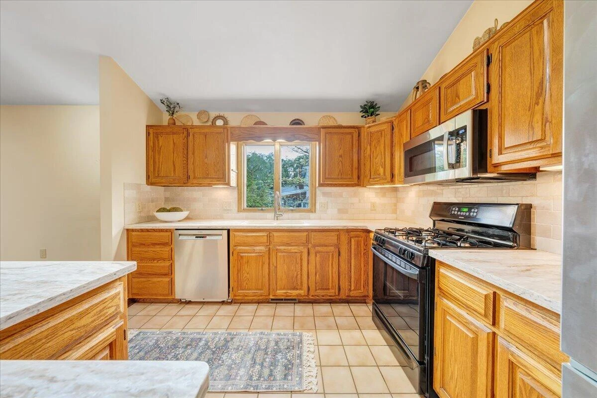 2606 Oak Hill LN - Photo 19
