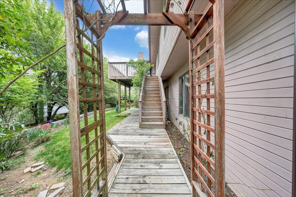 2606 Oak Hill LN - Photo 48