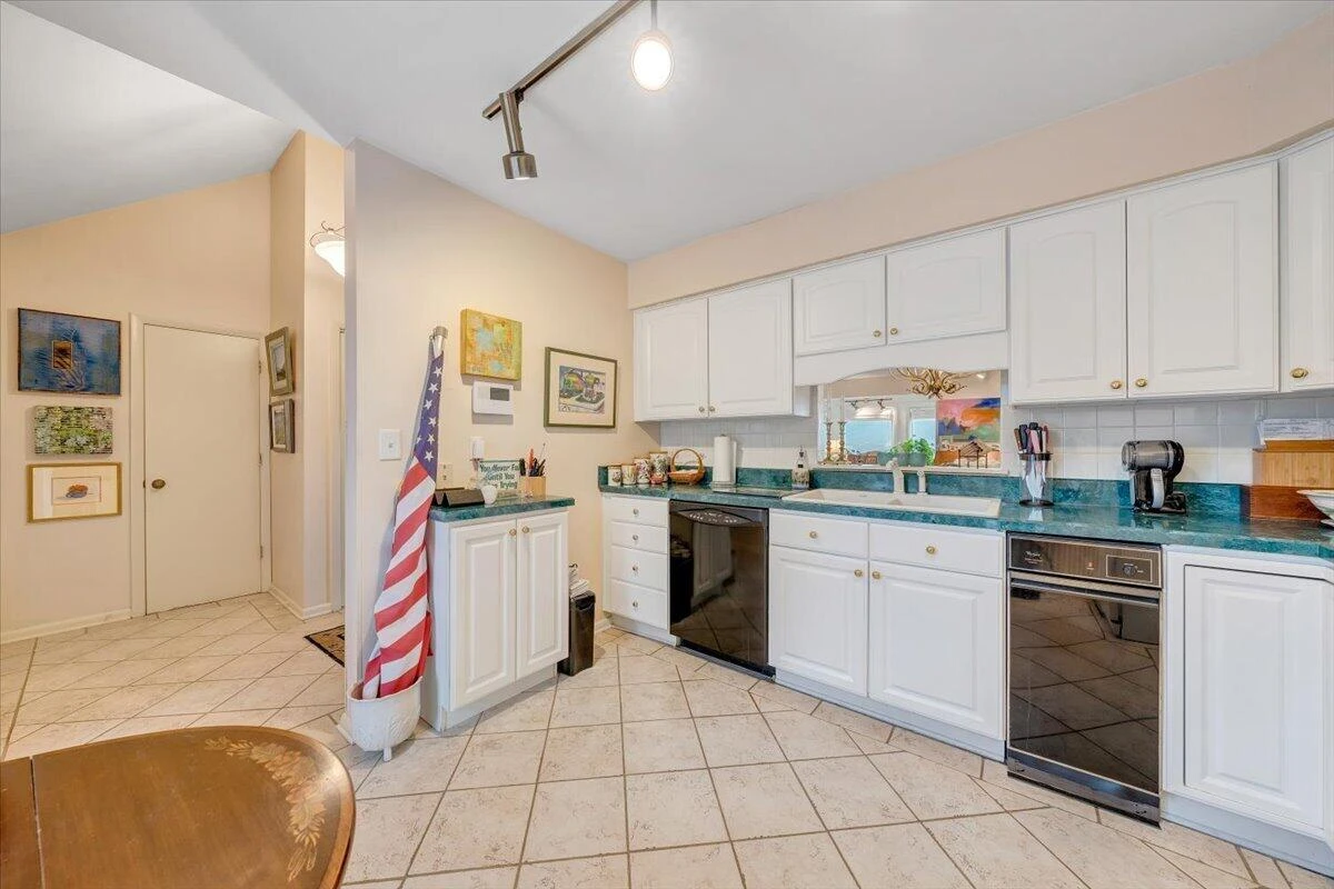 4923 Hunting Hills CT - Photo 26
