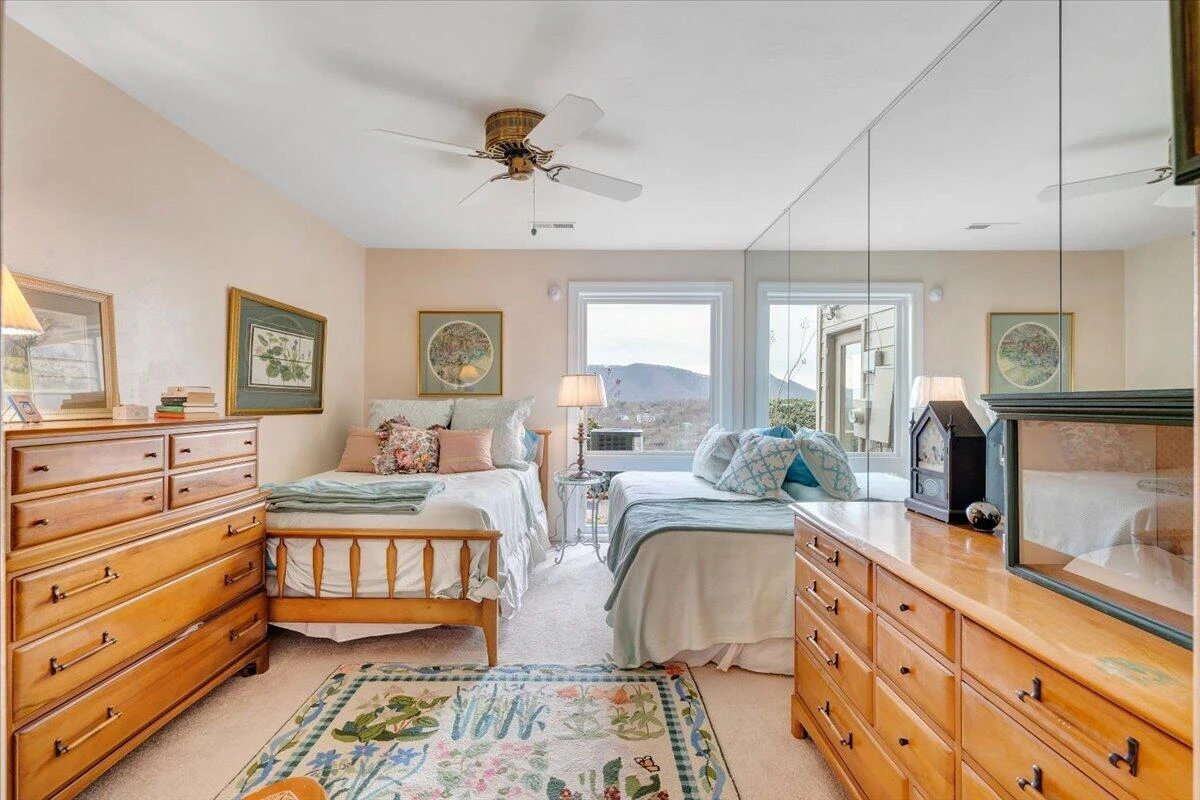 4923 Hunting Hills CT - Photo 45