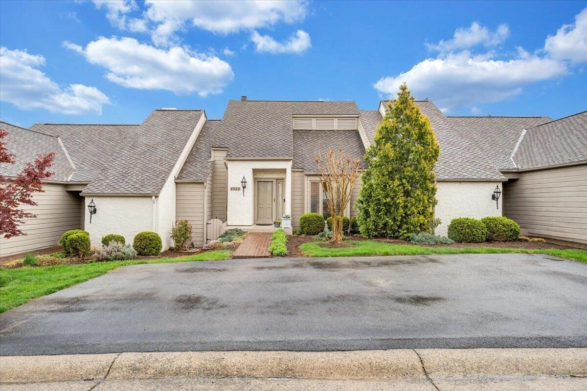 4923 Hunting Hills CT - Photo 56