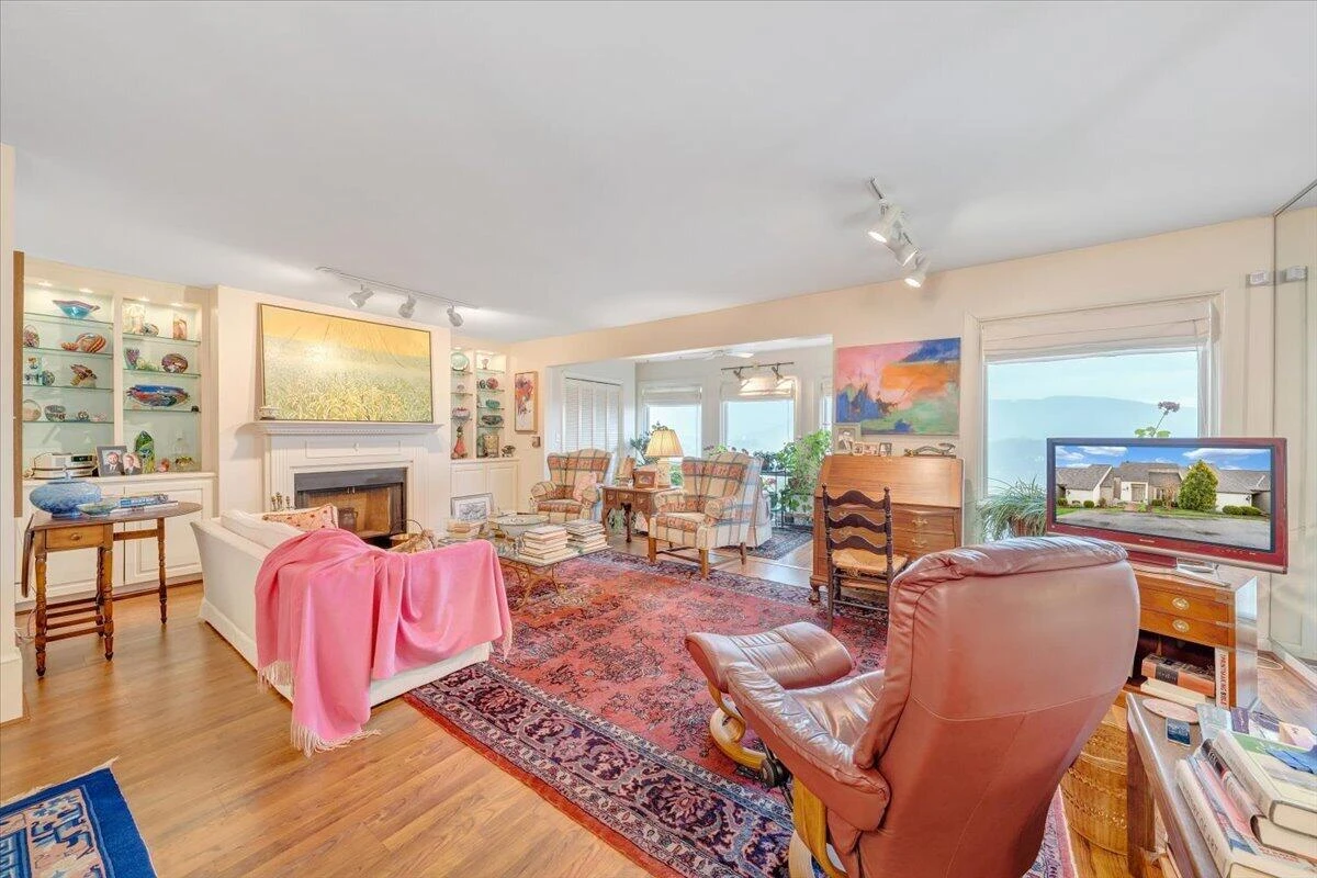 4923 Hunting Hills CT - Photo 12