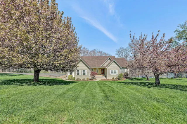 353 Deerpath DR, Hardy, VA, 24101
