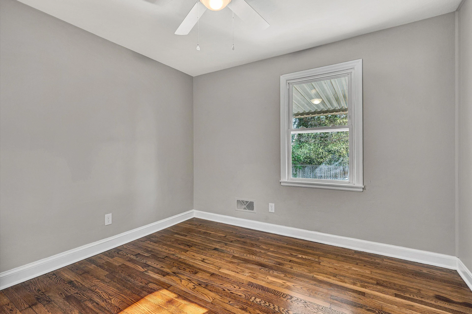 2209 Byrd AVE - Photo 12