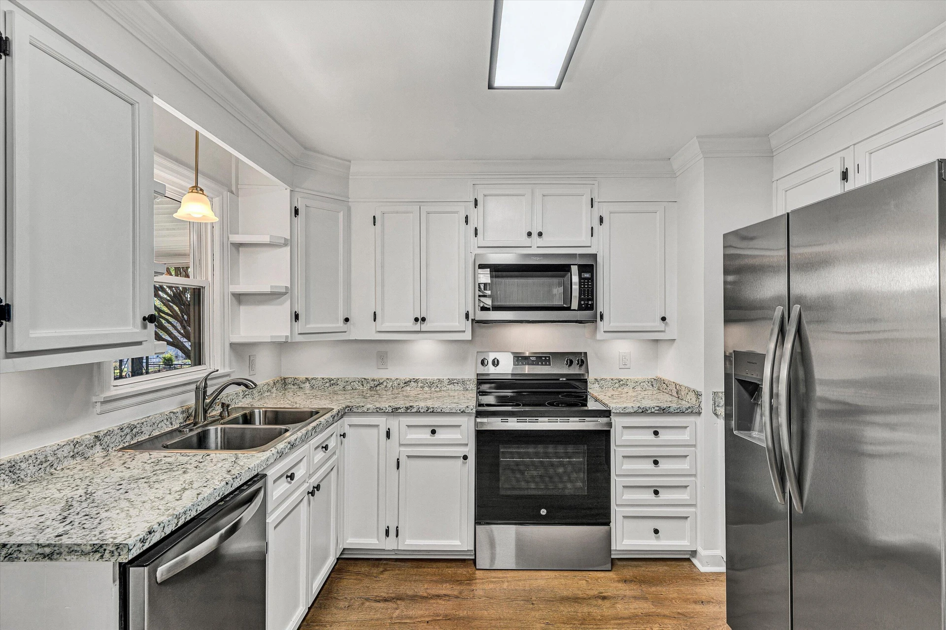 2209 Byrd AVE - Photo 8