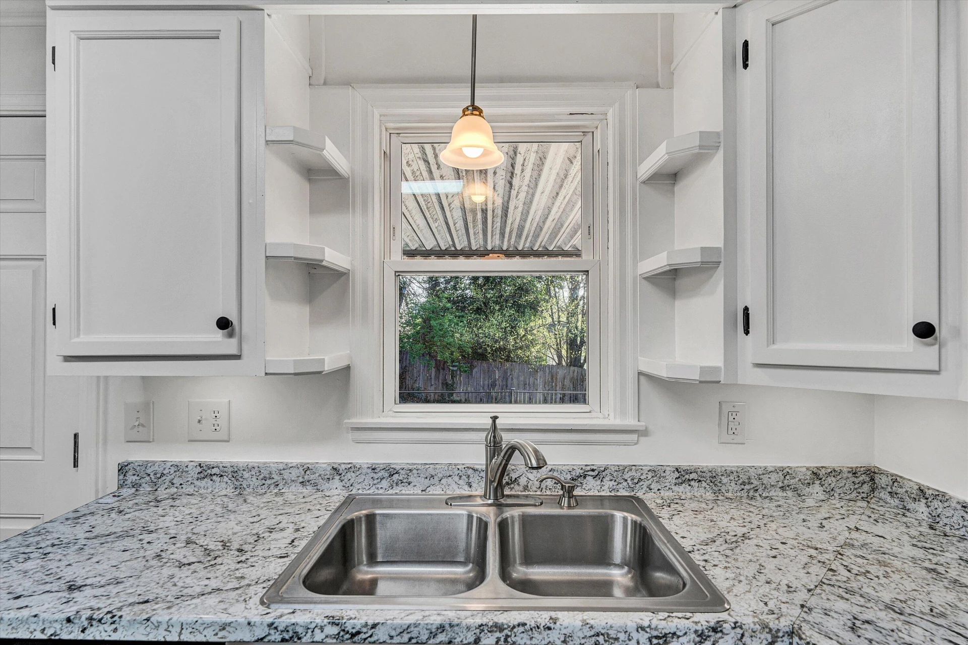 2209 Byrd AVE - Photo 9