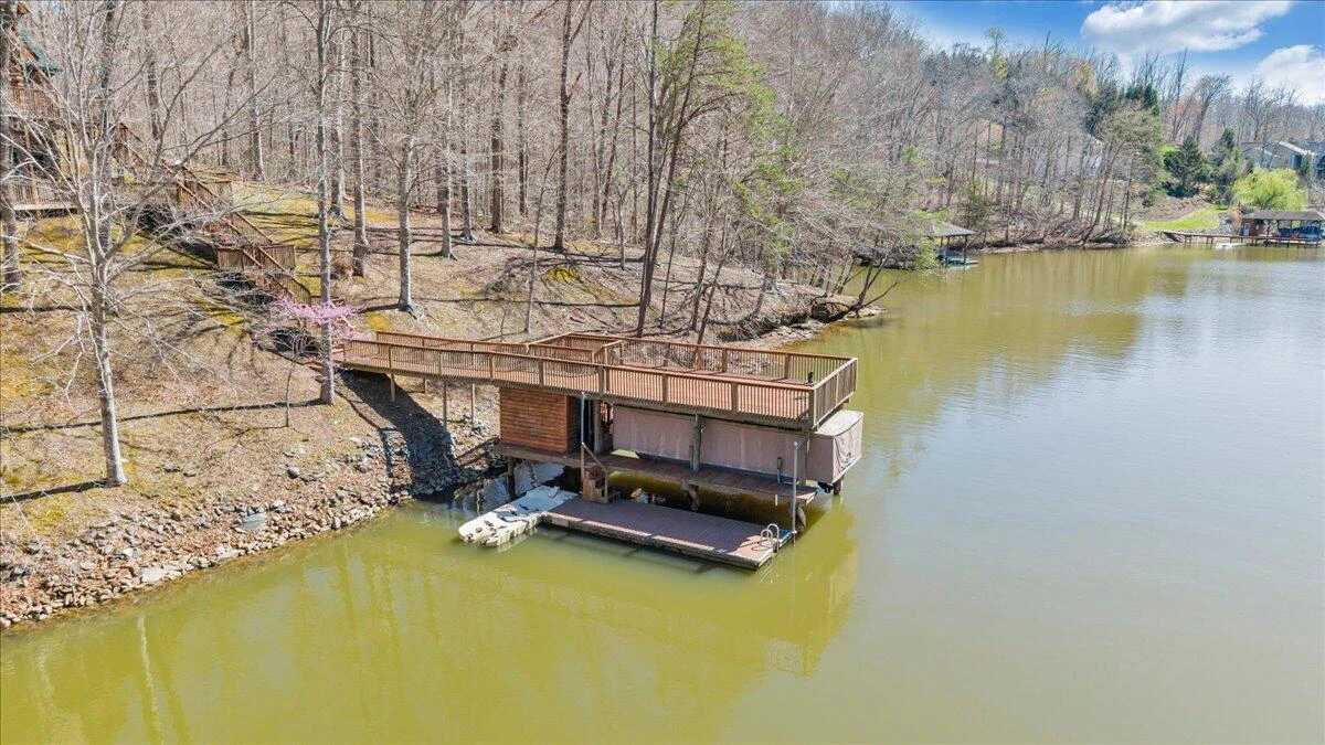 239 Blackwater Landing DR - Photo 107