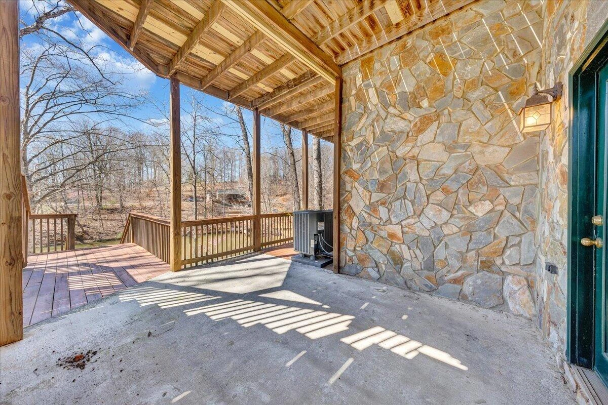 239 Blackwater Landing DR - Photo 50