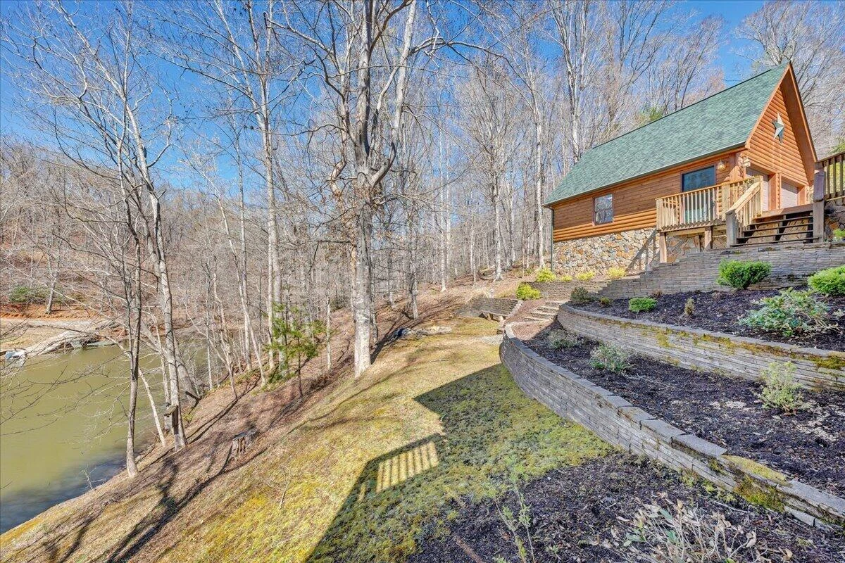 239 Blackwater Landing DR - Photo 54