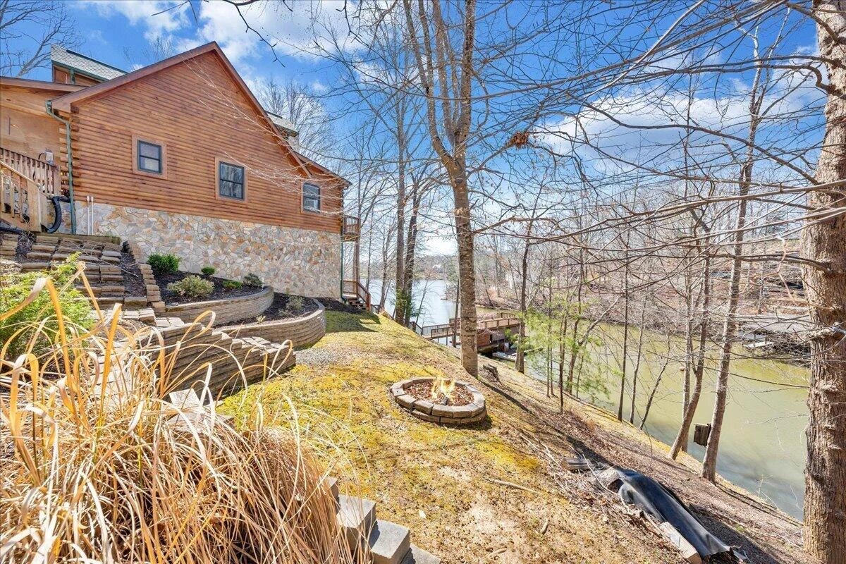 239 Blackwater Landing DR - Photo 56