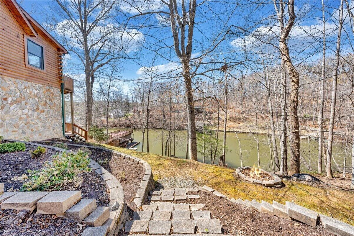 239 Blackwater Landing DR - Photo 58