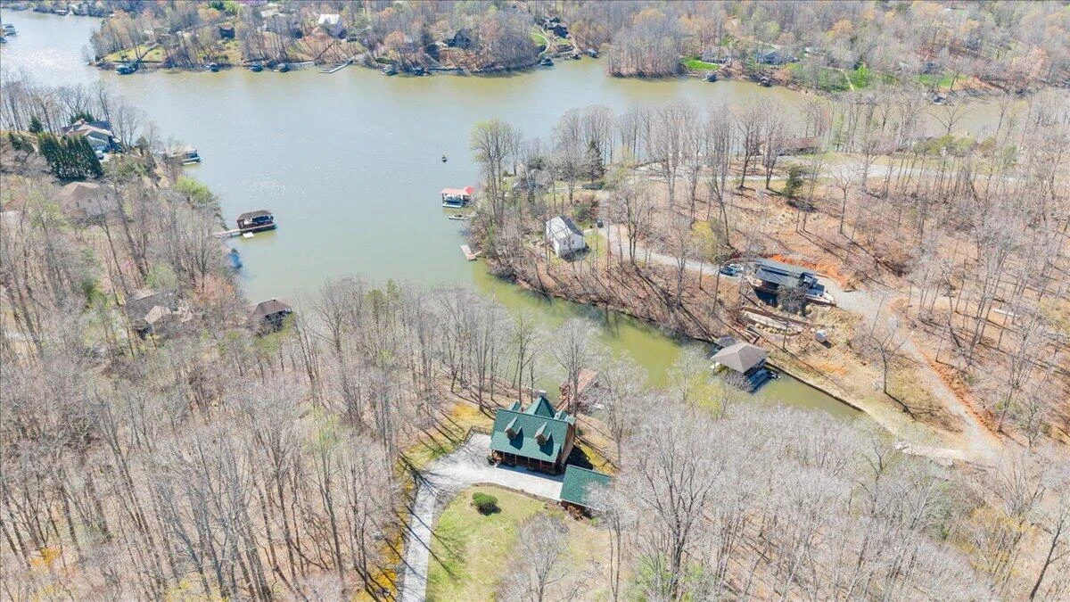 239 Blackwater Landing DR - Photo 80