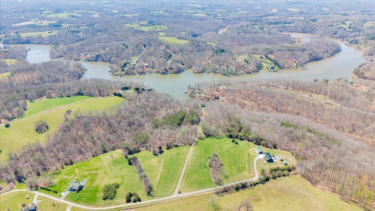 239 Blackwater Landing DR - Photo 81