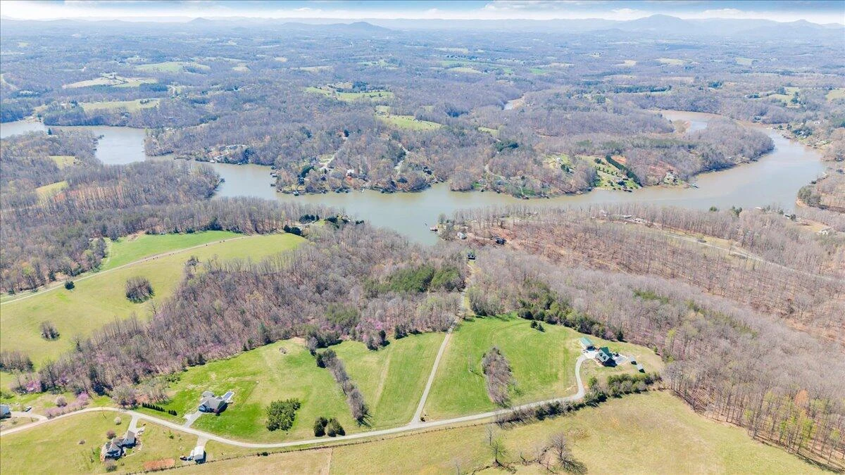 239 Blackwater Landing DR - Photo 83