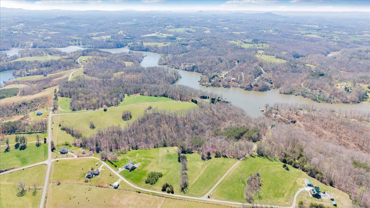 239 Blackwater Landing DR - Photo 85
