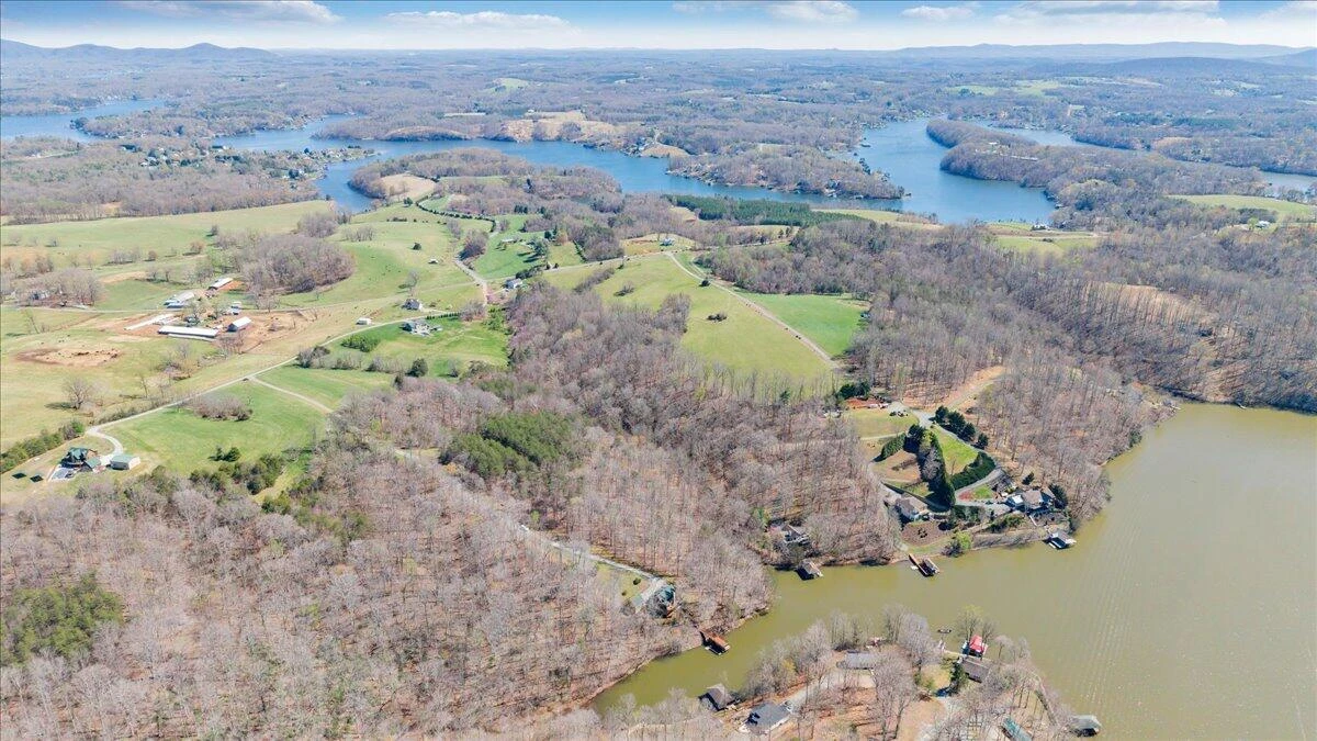 239 Blackwater Landing DR - Photo 93