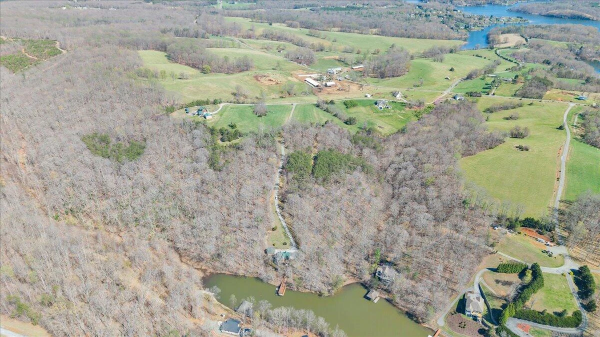 239 Blackwater Landing DR - Photo 98