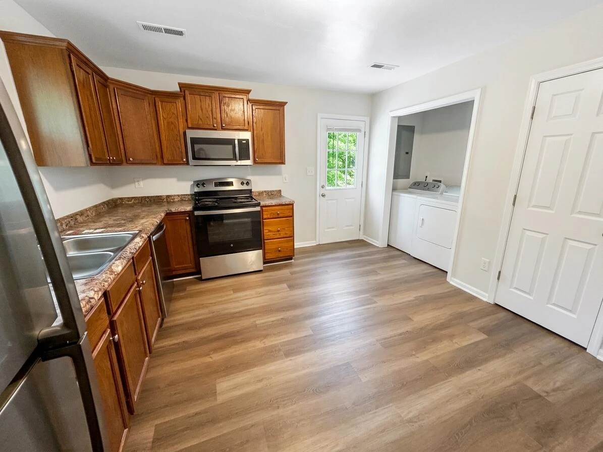 1344 Mabry AVE - Photo 13