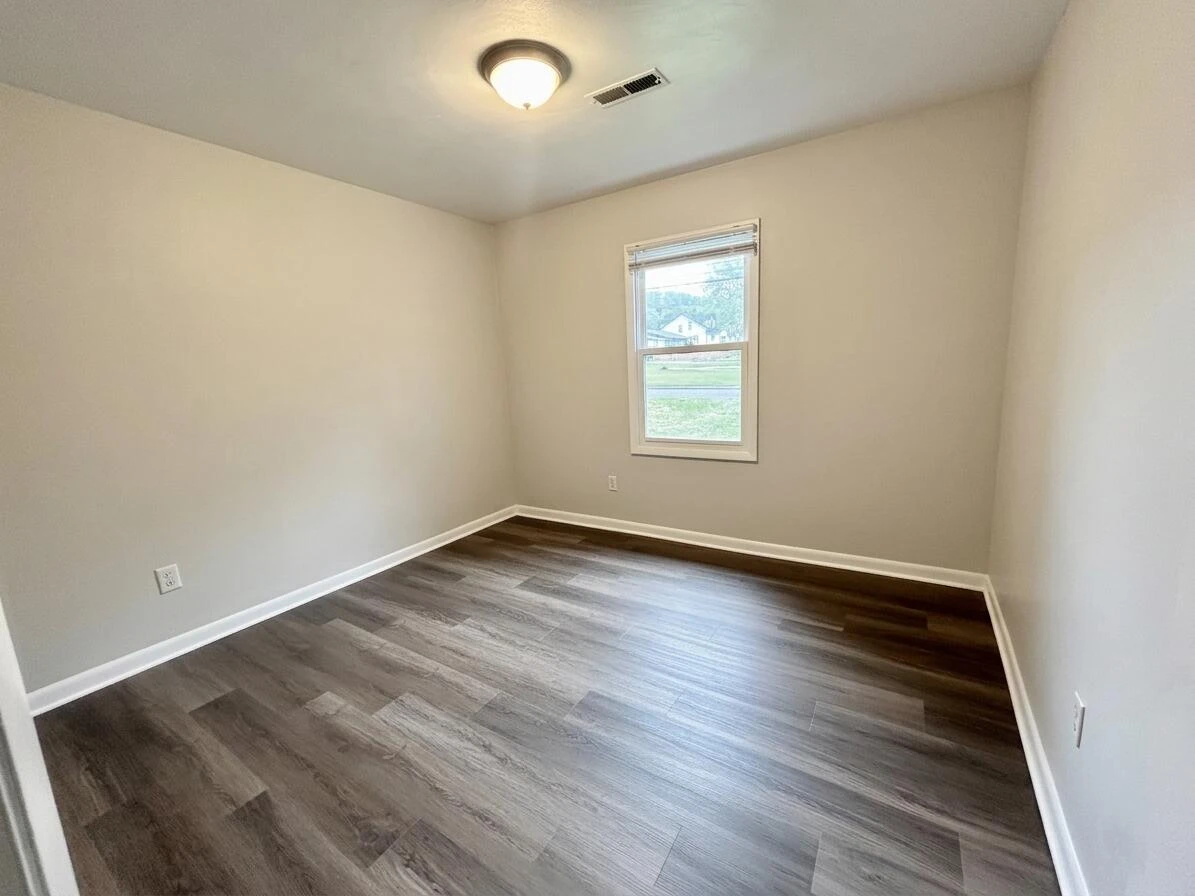 1344 Mabry AVE - Photo 15