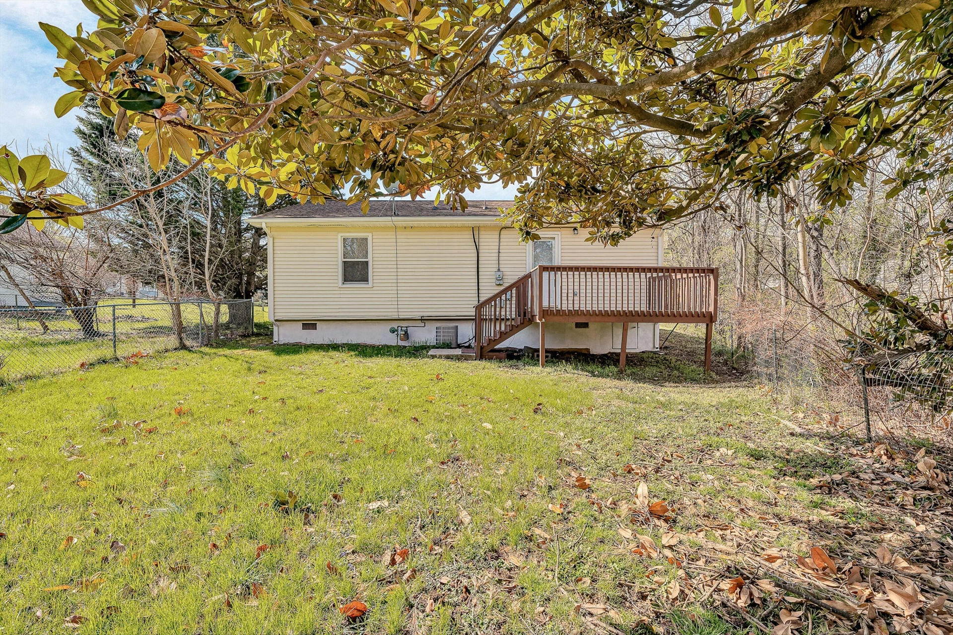 1344 Mabry AVE - Photo 5