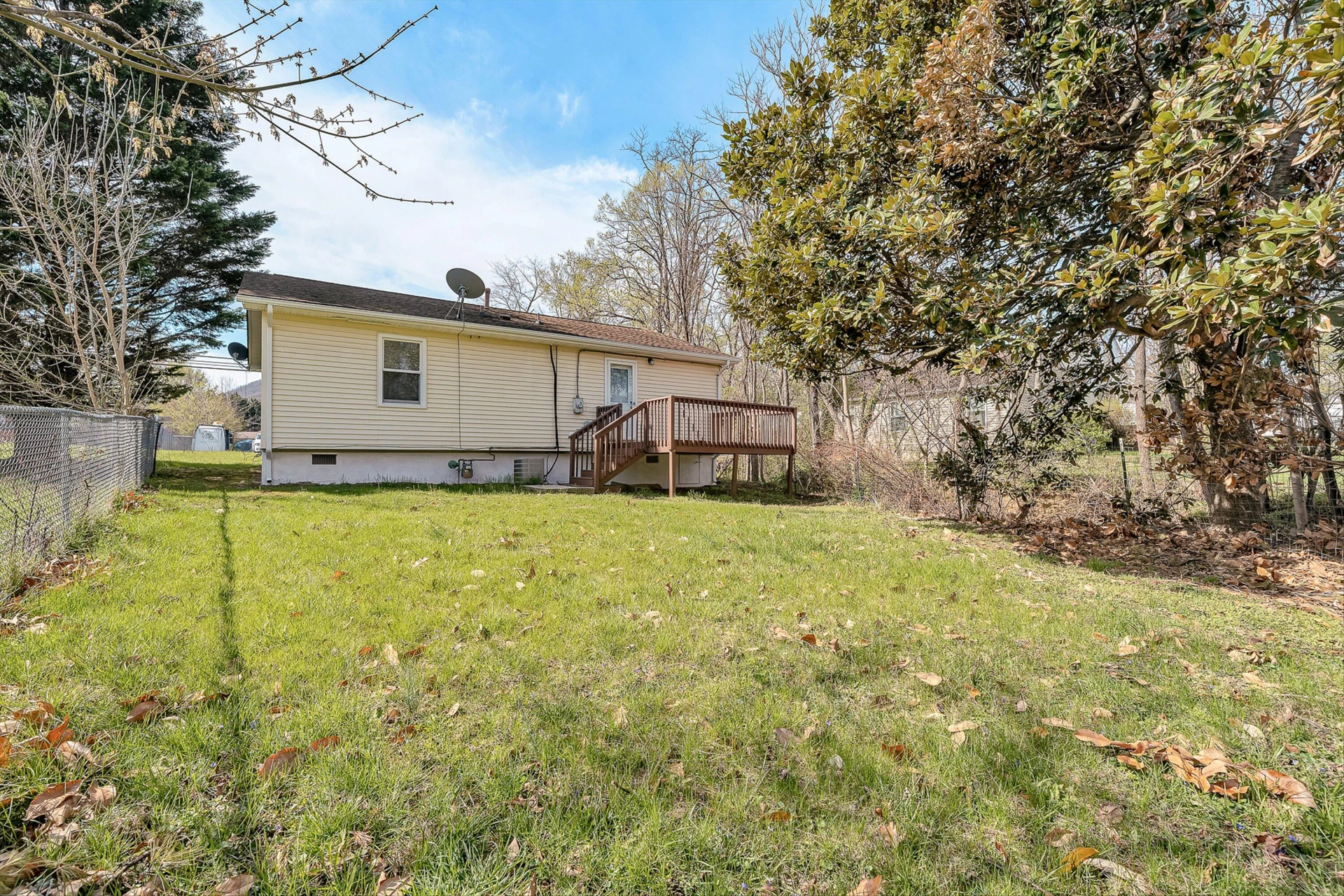 1344 Mabry AVE - Photo 6