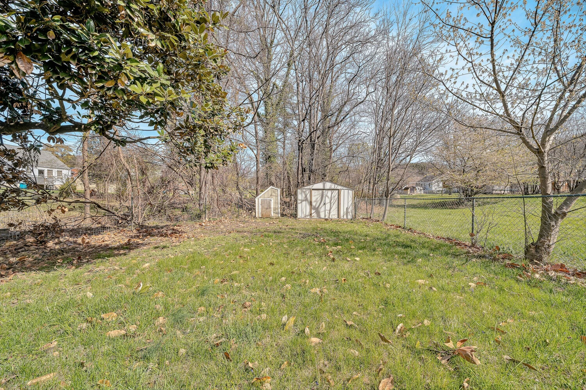 1344 Mabry AVE - Photo 7