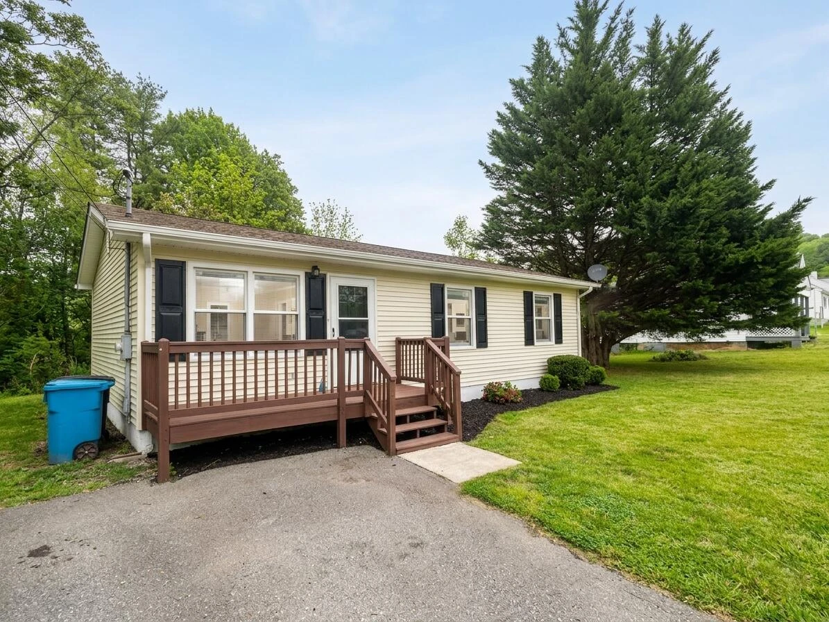 1344 Mabry AVE - Photo 8