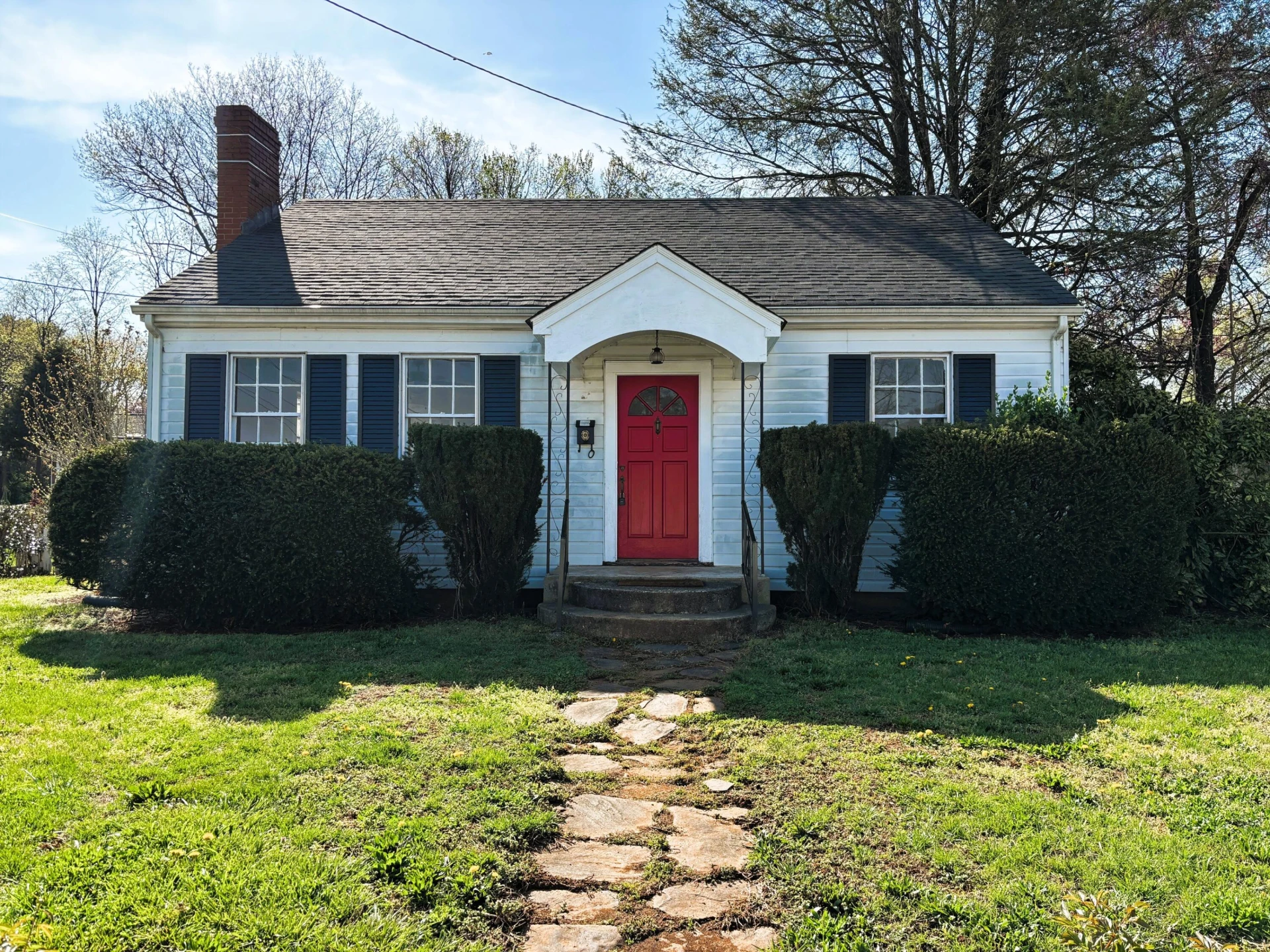 902 Whitney AVE