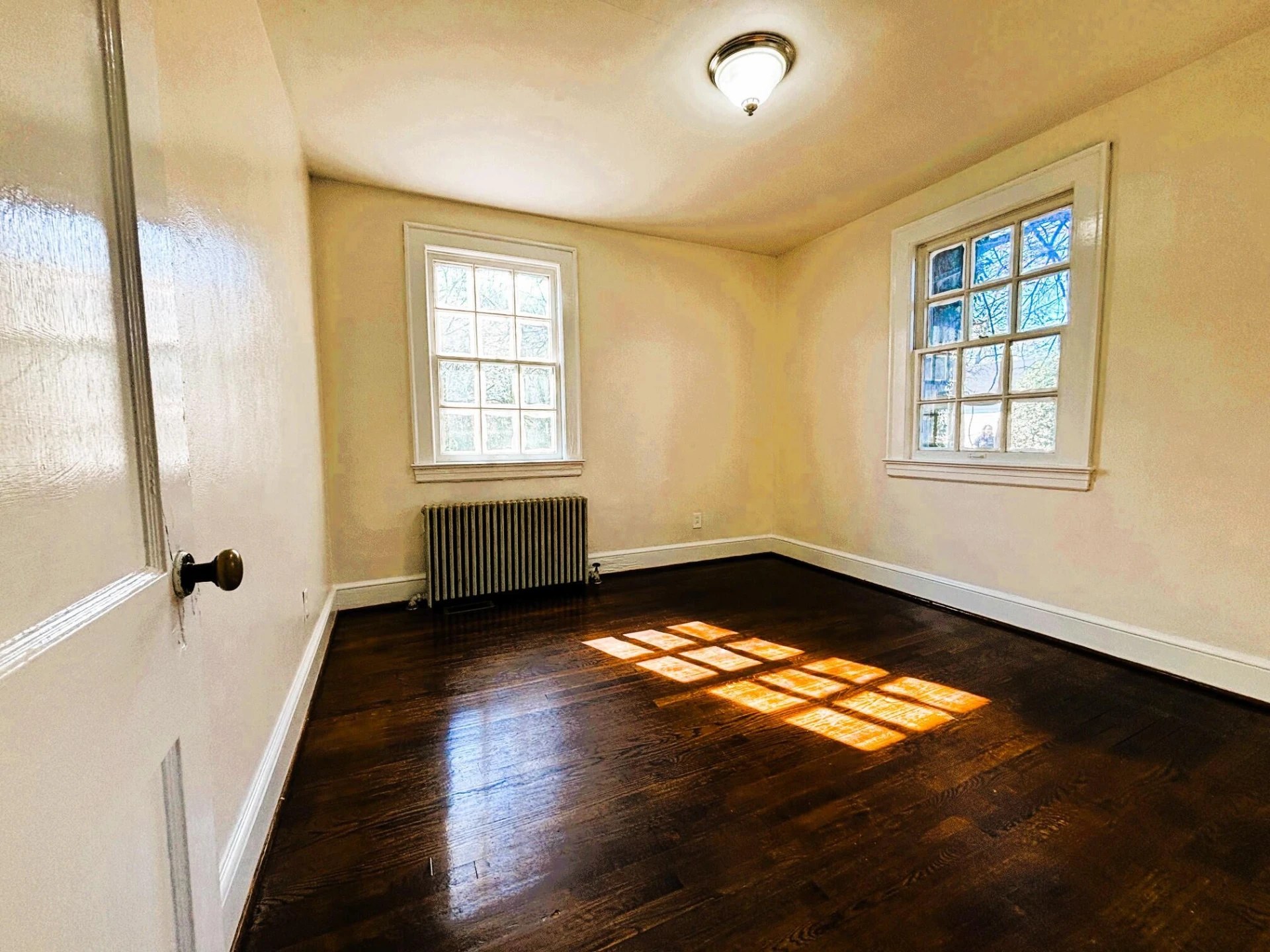 902 Whitney AVE - Photo 8