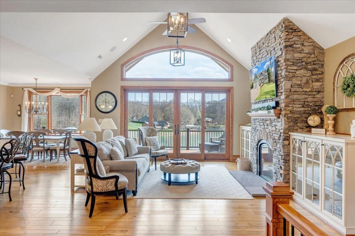 308 Pine DR - Photo 17