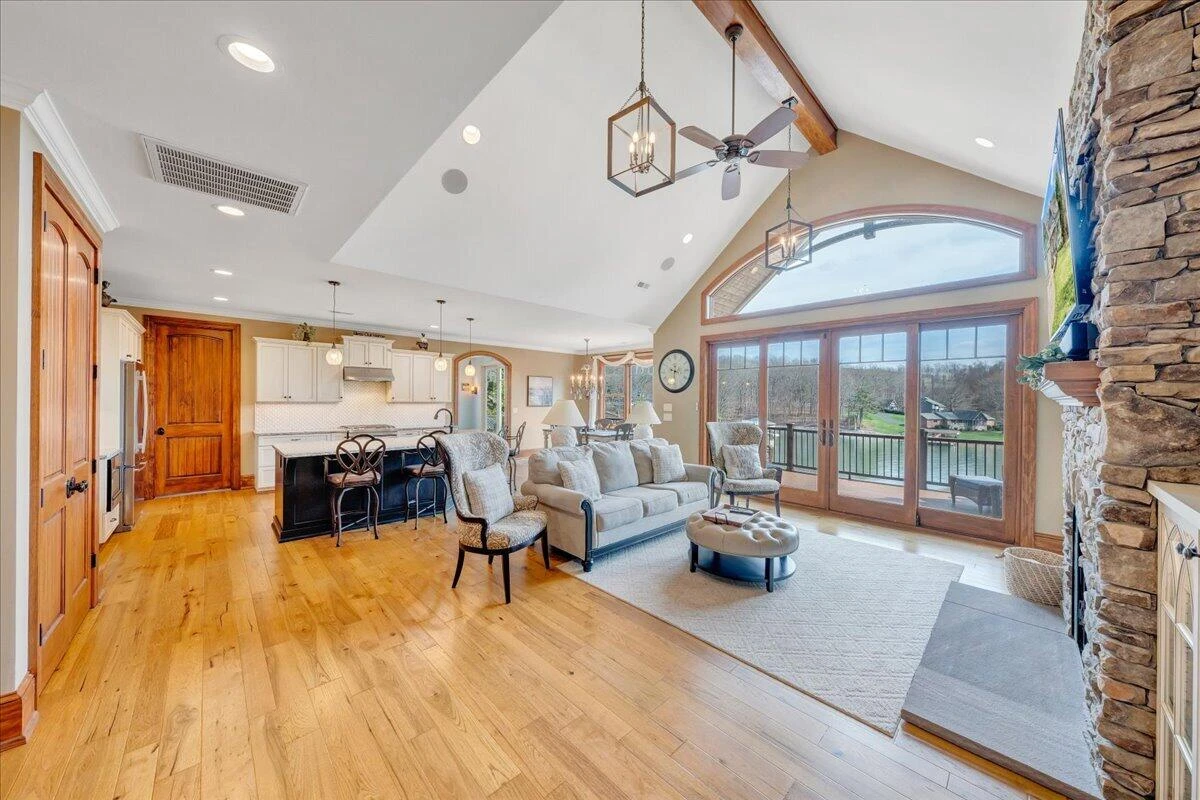 308 Pine DR - Photo 19