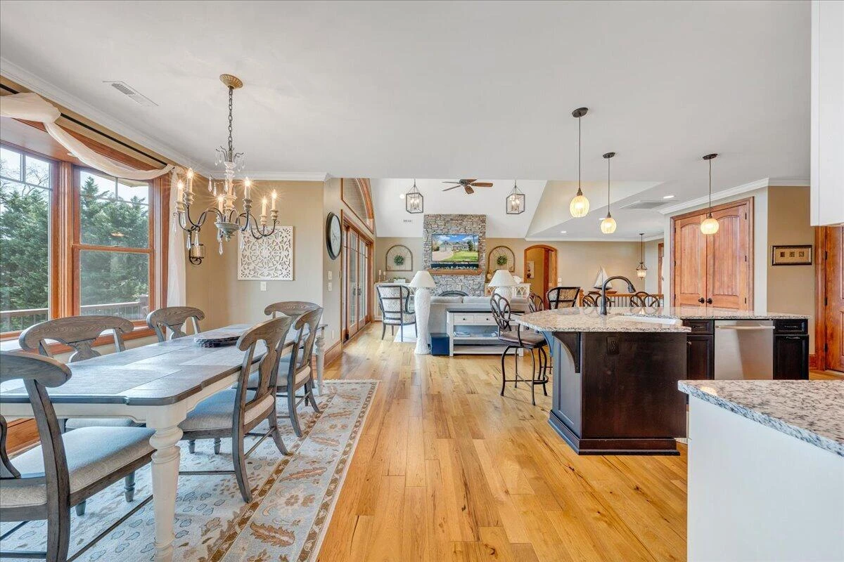 308 Pine DR - Photo 28