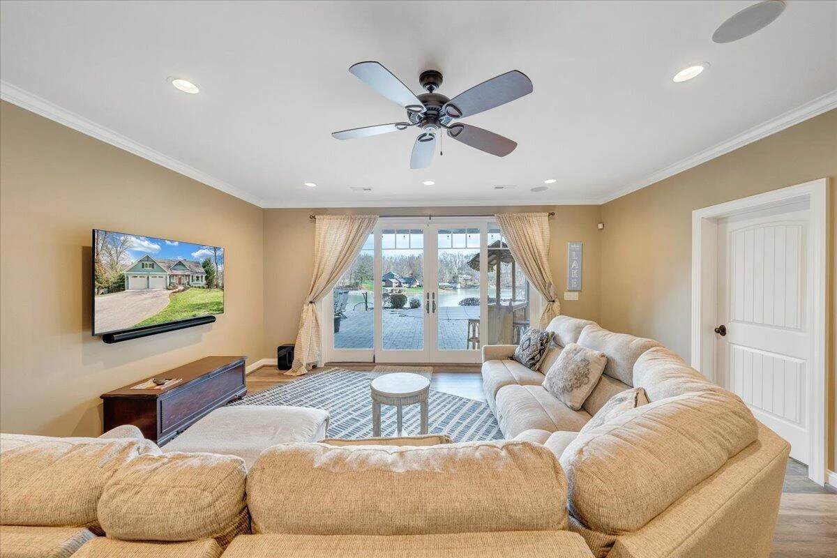 308 Pine DR - Photo 44