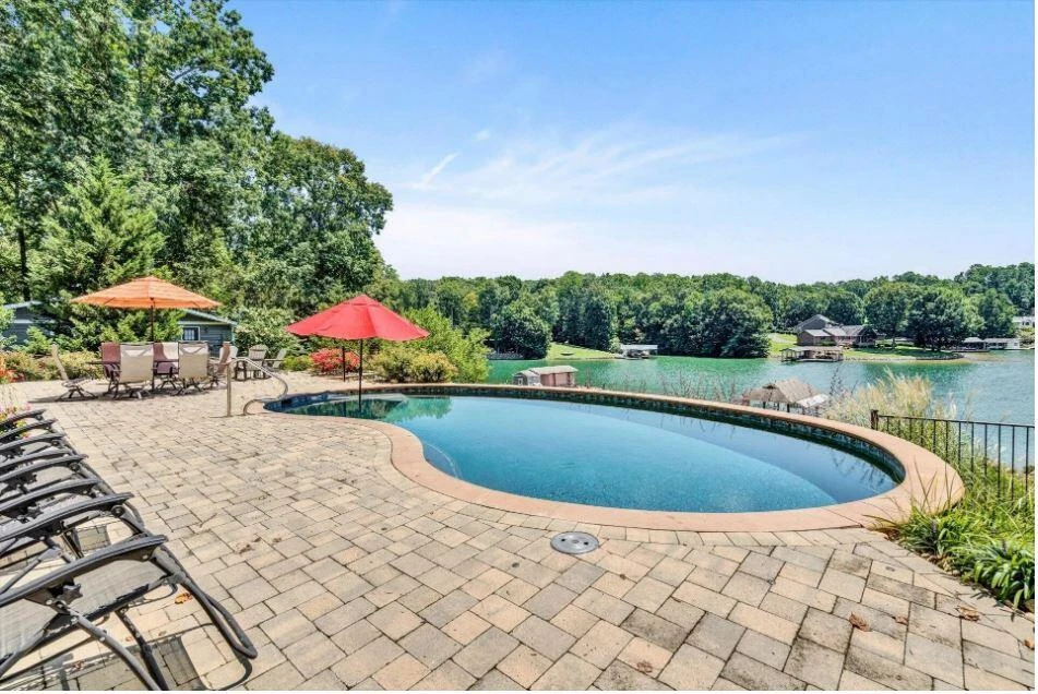 308 Pine DR - Photo 6