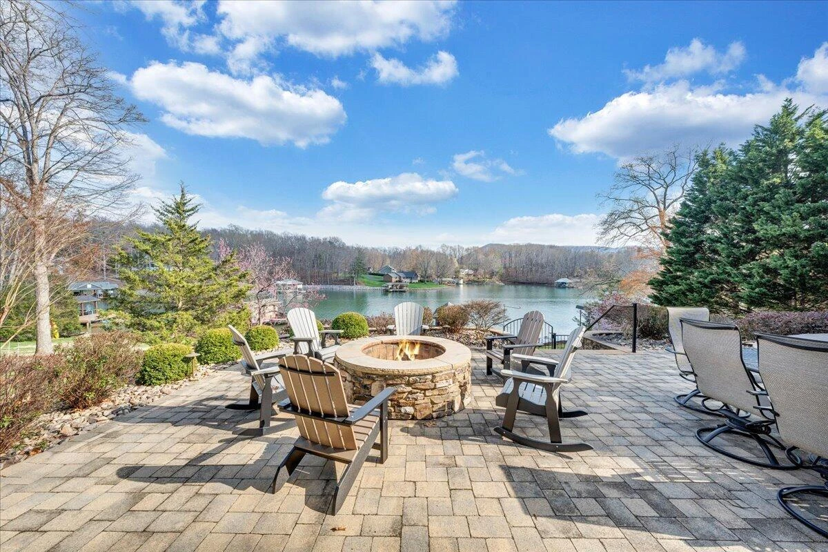 308 Pine DR - Photo 64